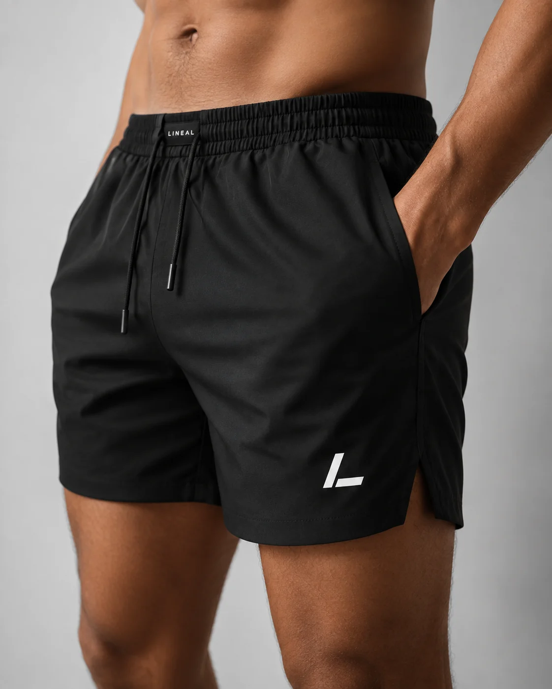 LINEAL black performance shorts